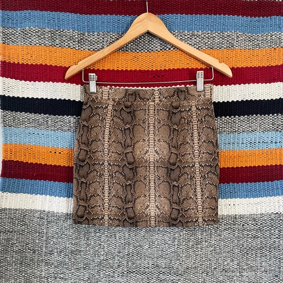 Windsor Snake Print Mini Skirt - Picture 12 of 16